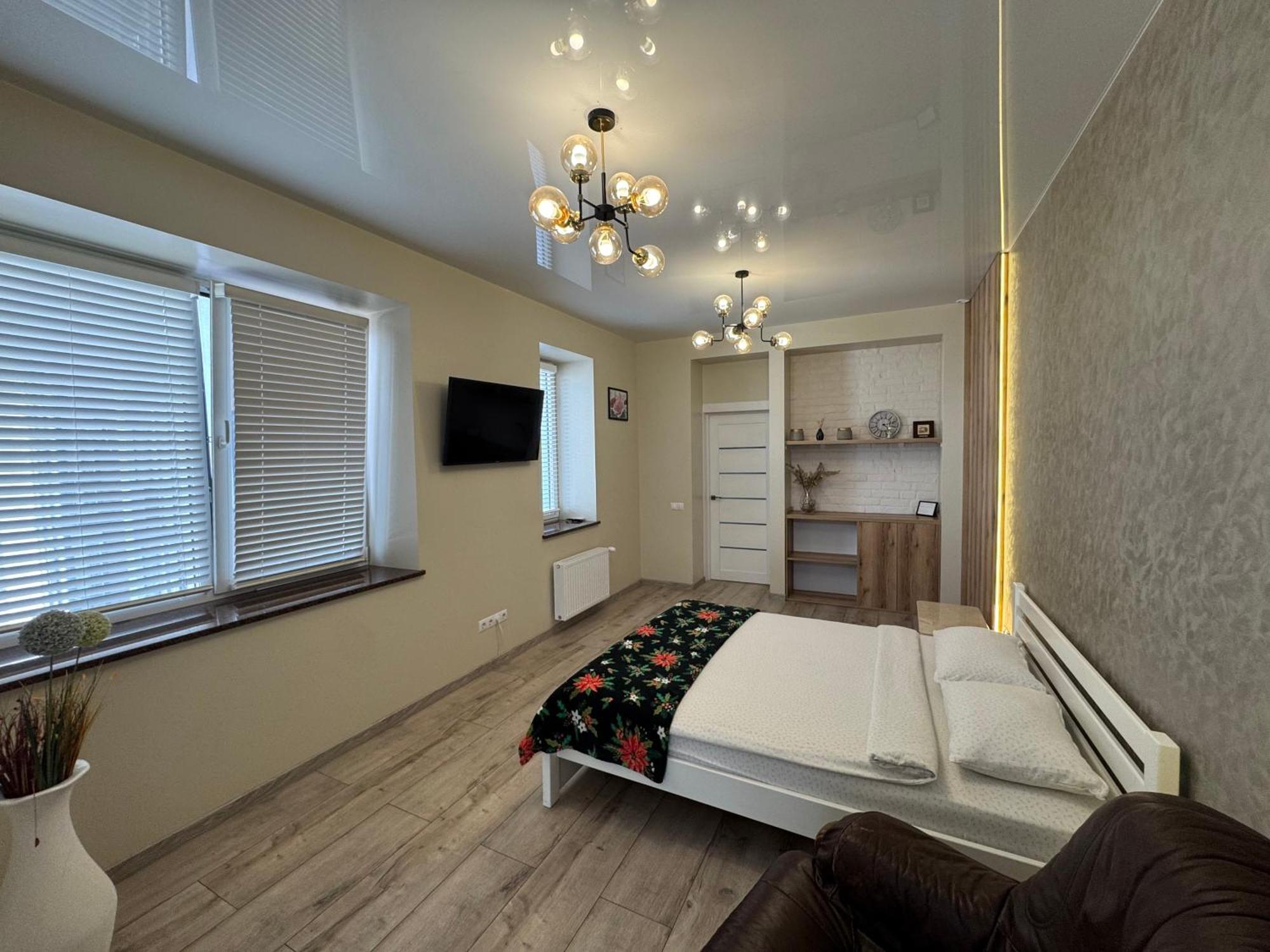 Vip Apartment У Центрі Міста, Новобуджк Театральний,Дуже Простора Ρίβνε Εξωτερικό φωτογραφία